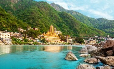 lakshman-jhula-bridge-rishikesh-uttrakhand-city