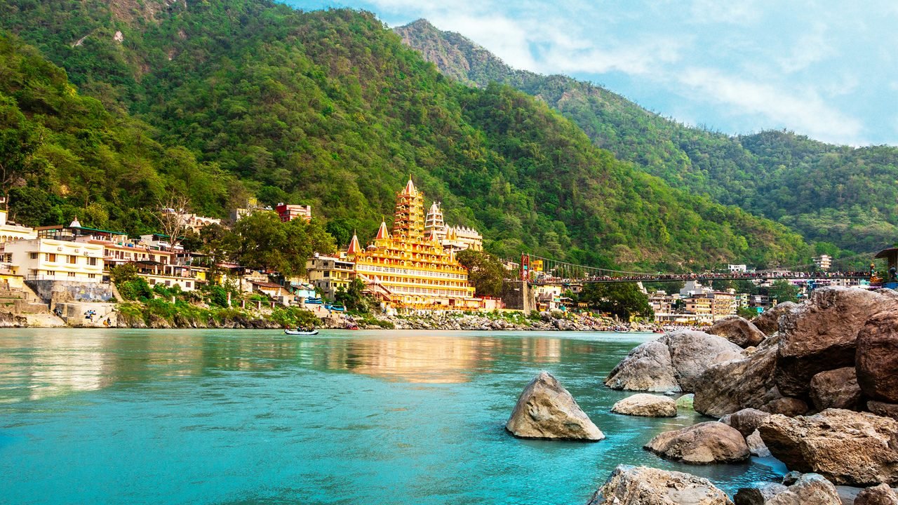 lakshman-jhula-bridge-rishikesh-uttrakhand-city